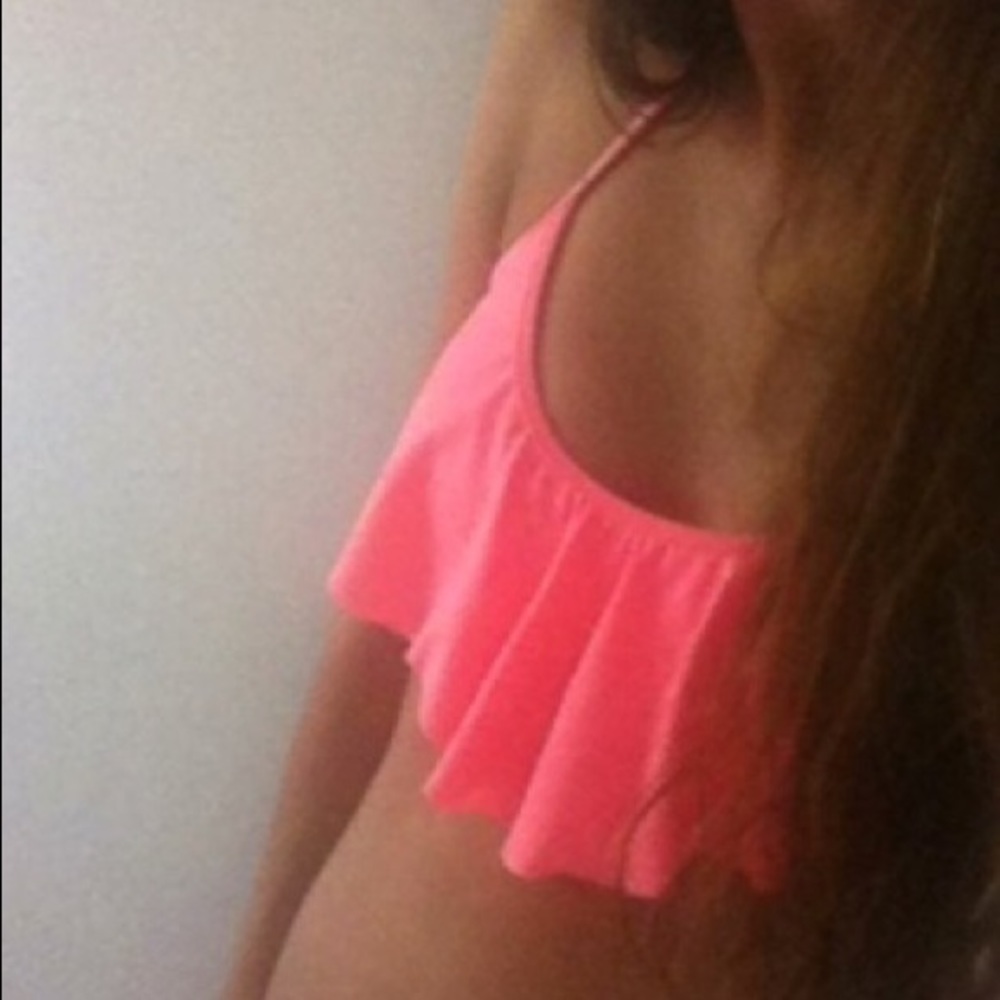 VS Pink Ruffle Bikini Top - Picture 4 of 4