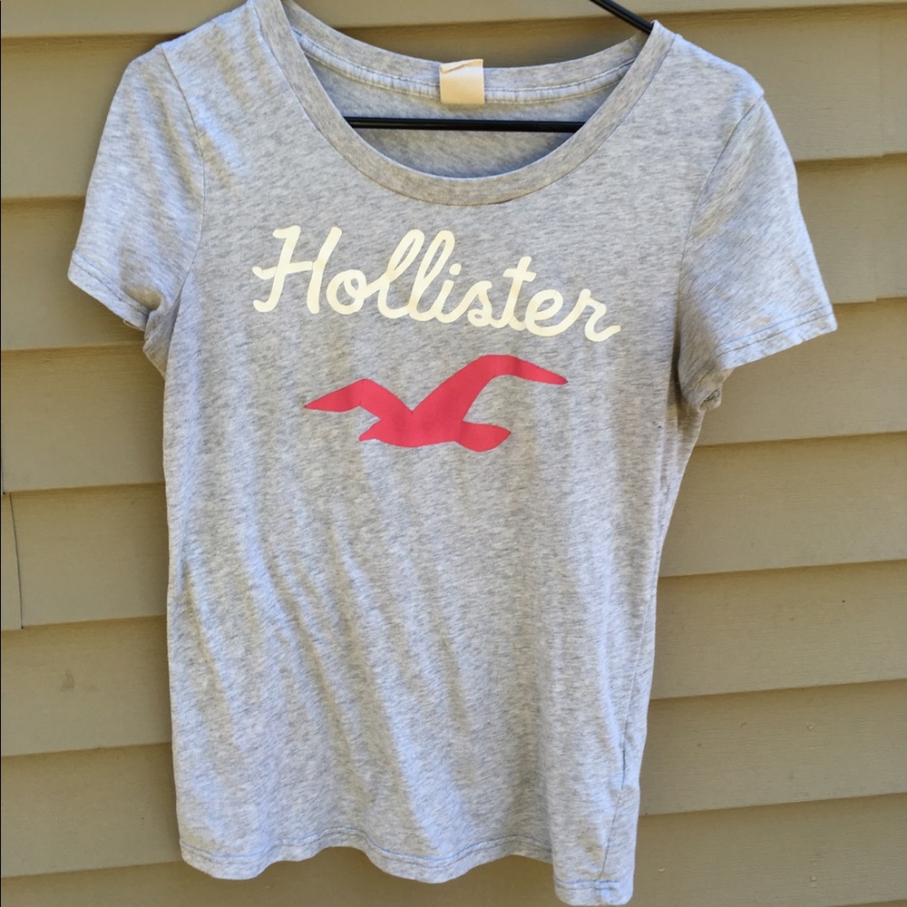 Hollister tee