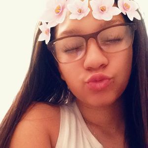 Meet your Posher, Crystal