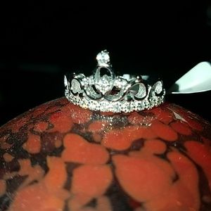 Size 8 Crown Ring