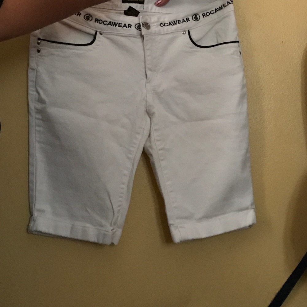 Rocawear Bermuda pants