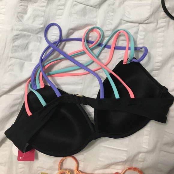 Black push up bikini top - Picture 2 of 2