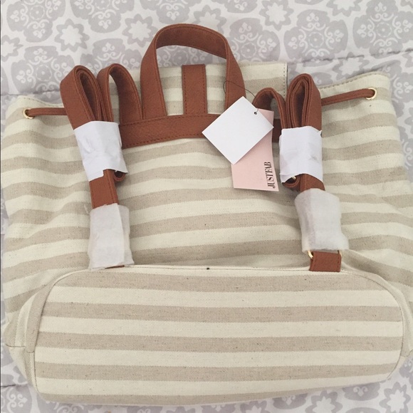 Backpack - Picture 2 of 4