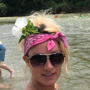 Meet your Posher, Beth