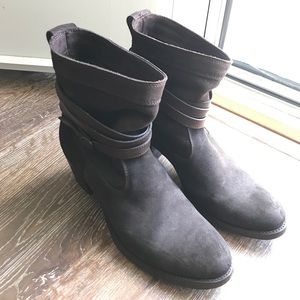 Jane Strappy Short boot from Frye; Size 10