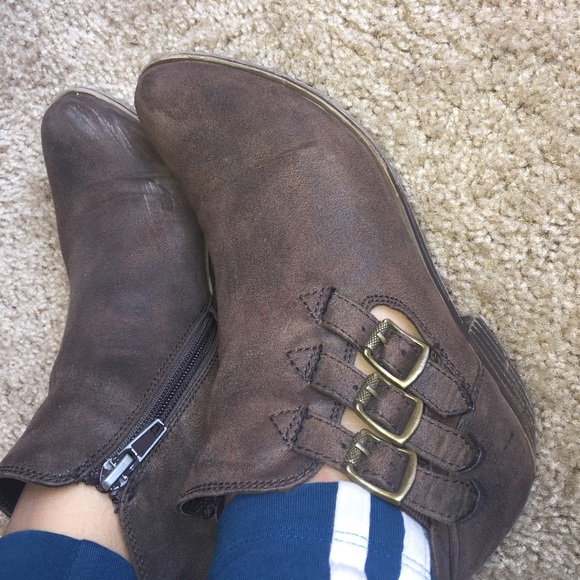 Boots from kohl's - Picture 4 of 5