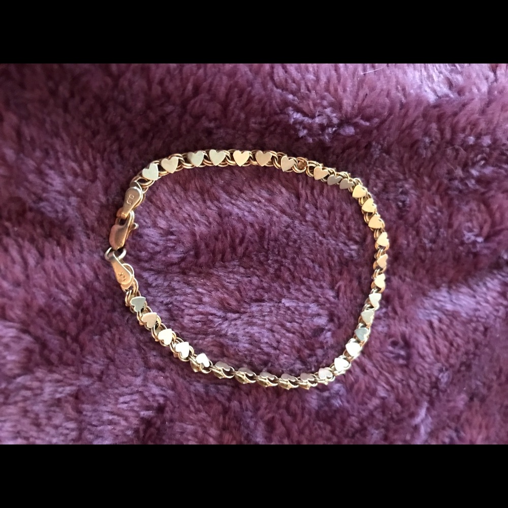 Heart shaped gold bracelet