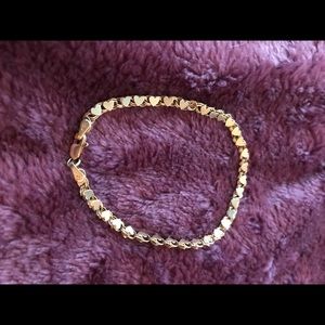 Heart shaped gold bracelet