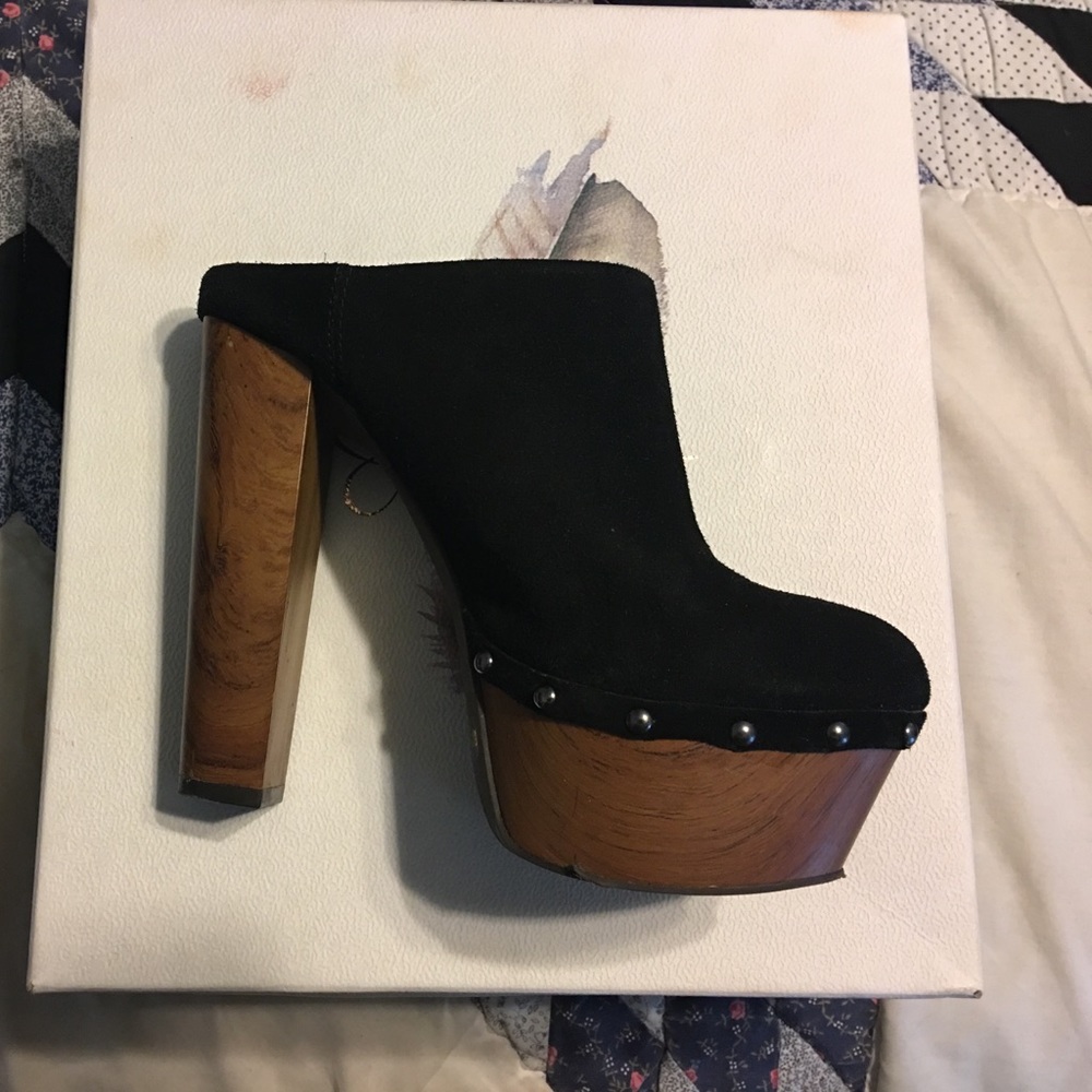 Brand new "Denley" by Jessica Simpson