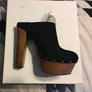 Brand new "Denley" by Jessica Simpson