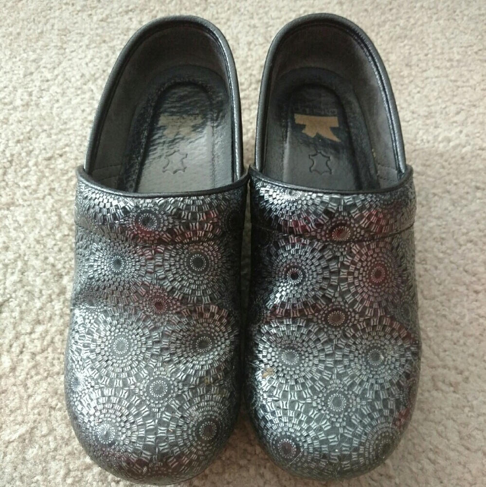 Dansko slip resistant clogs