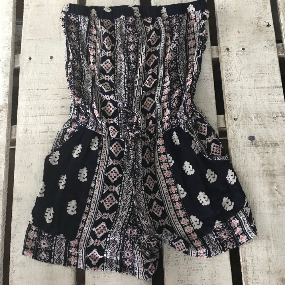 Super cute Romper size Small