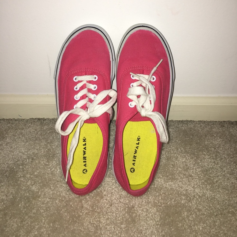 ❤️TEMPORARY SALE❤️ Pink sneakers