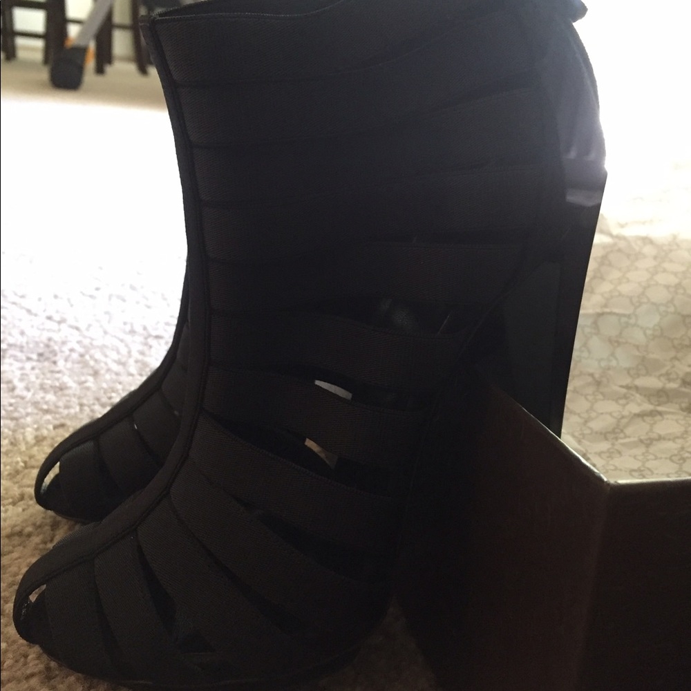 🔴Sold🔴Gucci ElasticRunwayCage Gladiator - Picture 4 of 8