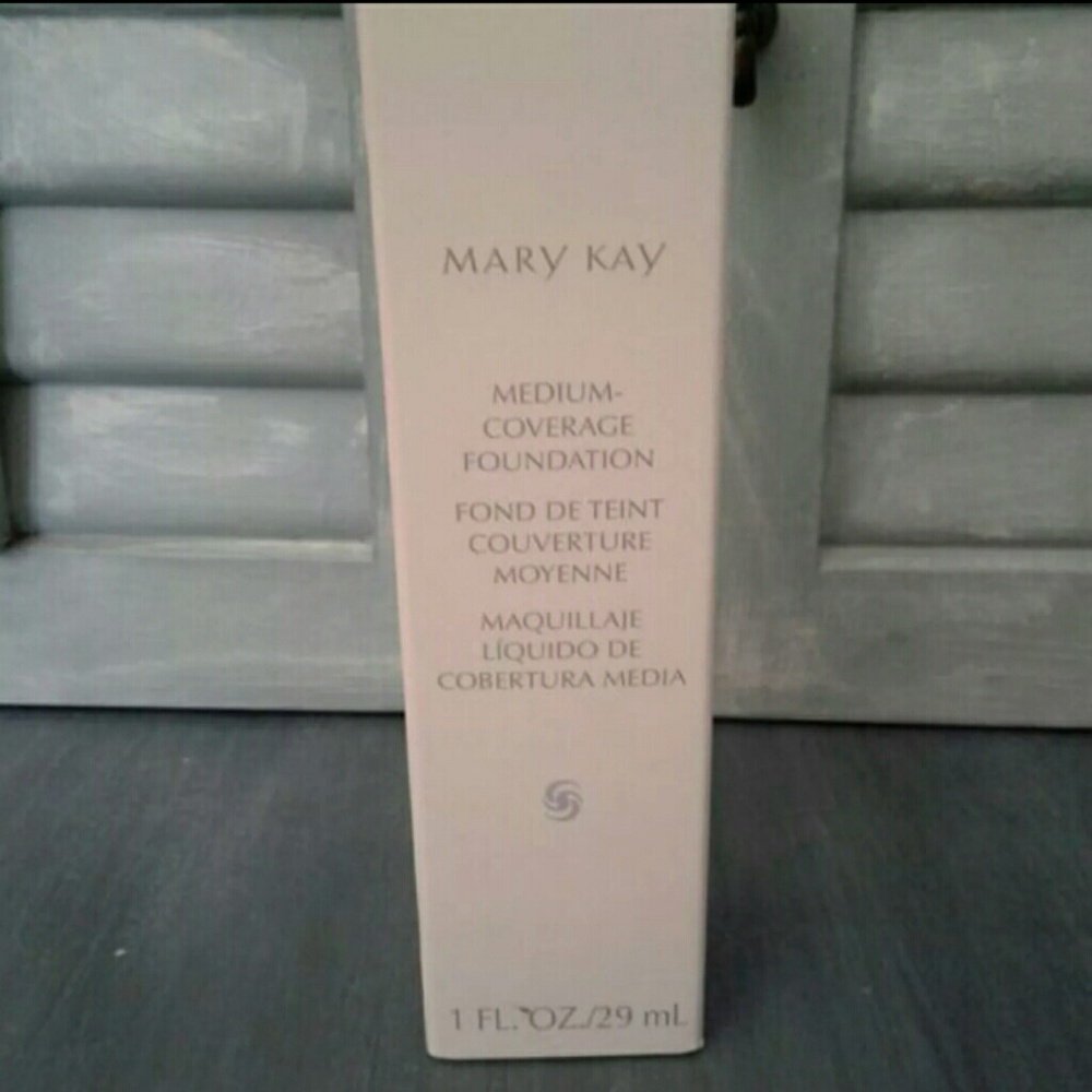 New Mary Kay Medium Coverage Foundation