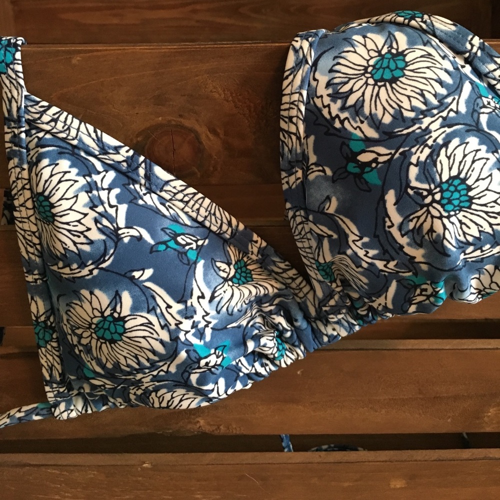 NWOT 🔥 Bikini Top