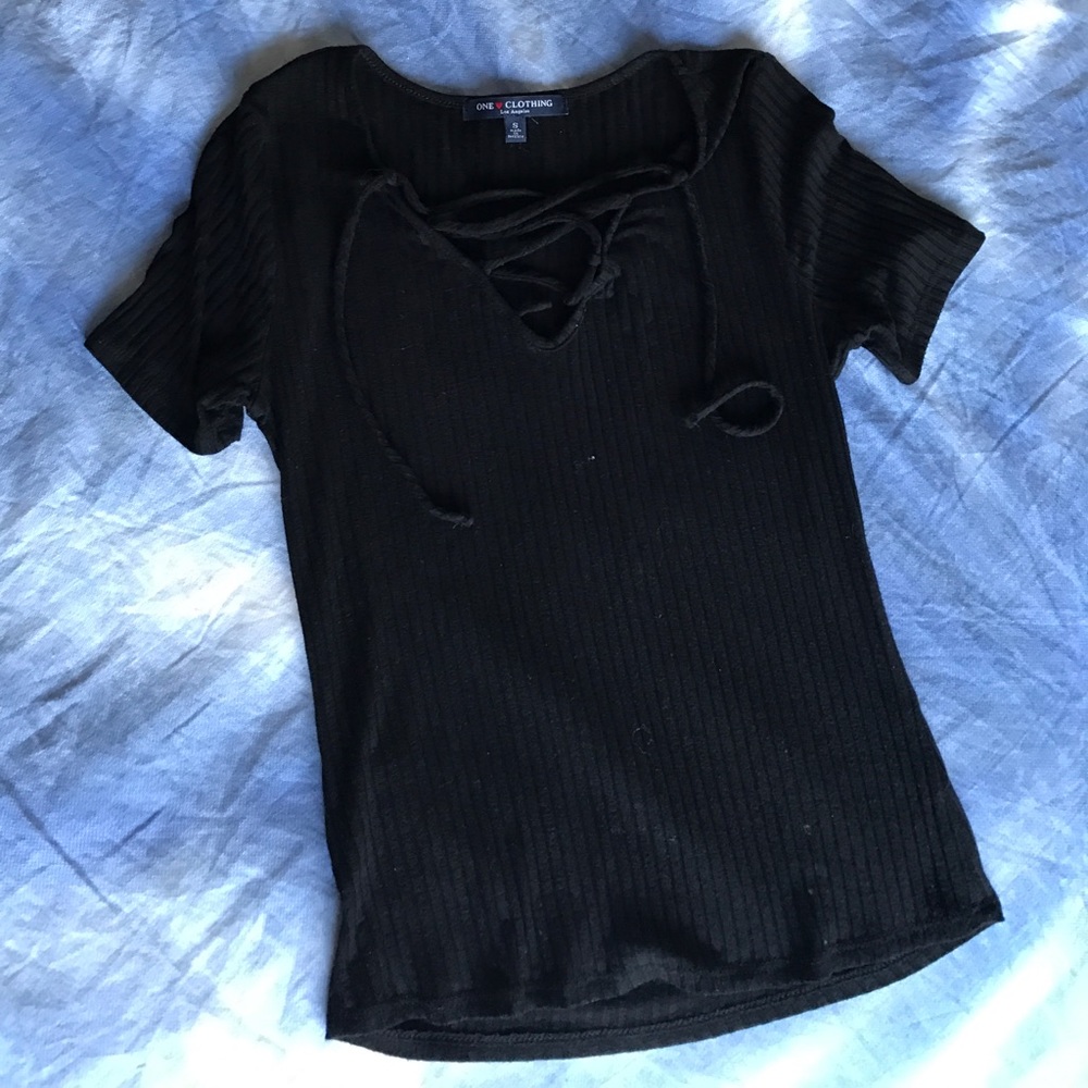 Black ribbed top