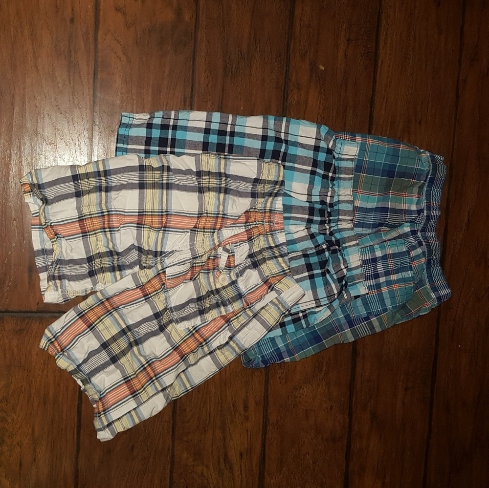 Boys shorts like new