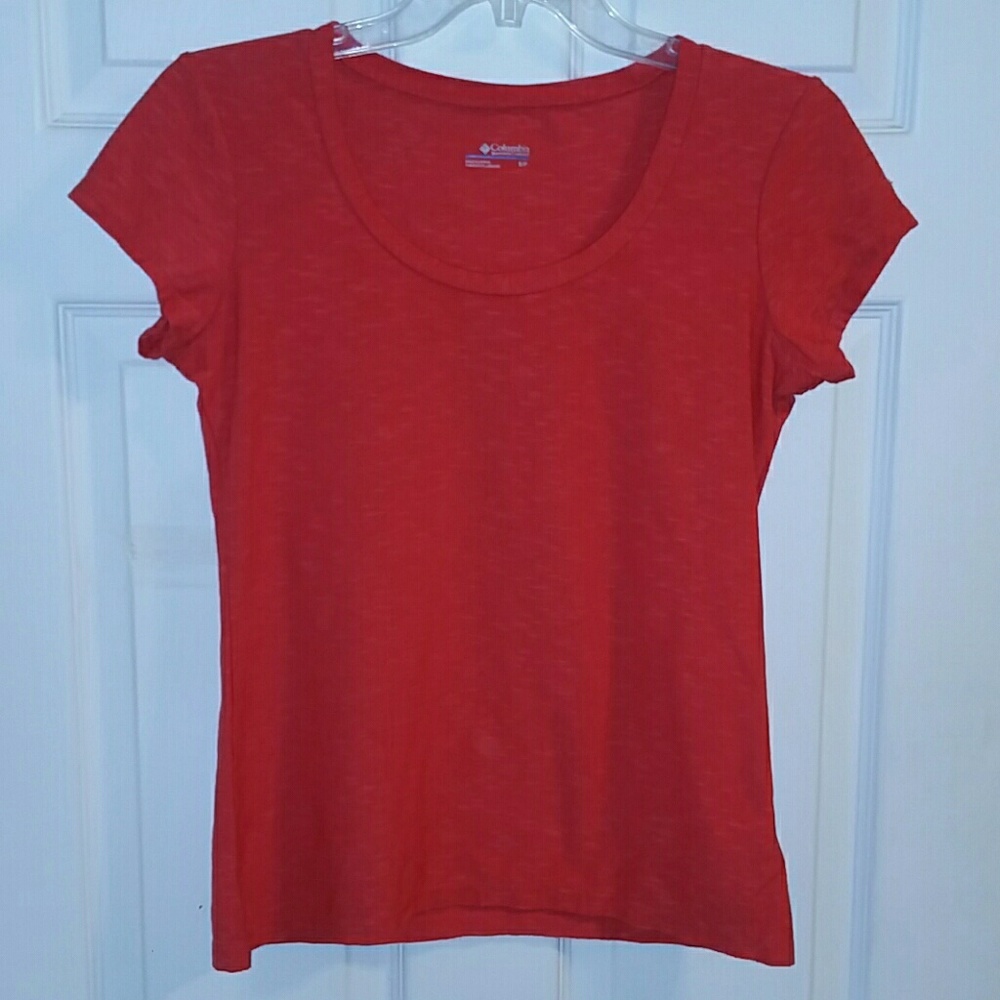 CUTE & COMFY COLUMBIA SCOOPNECK SHORTSLEEVE TOP SM