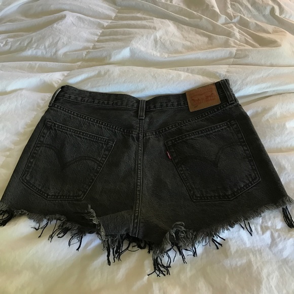 Brand new Levi denim shorts - Picture 3 of 4