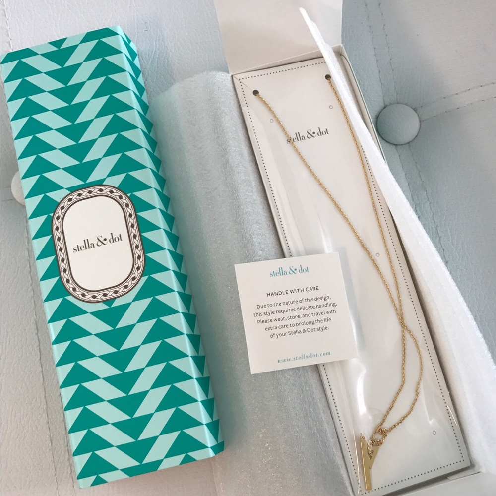 Stella & Dot Triangle Lariat Necklace