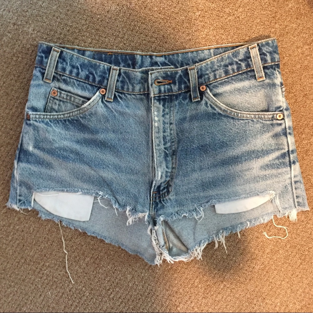 Levi's Denim Washed High-waisted Jean Shorts!!