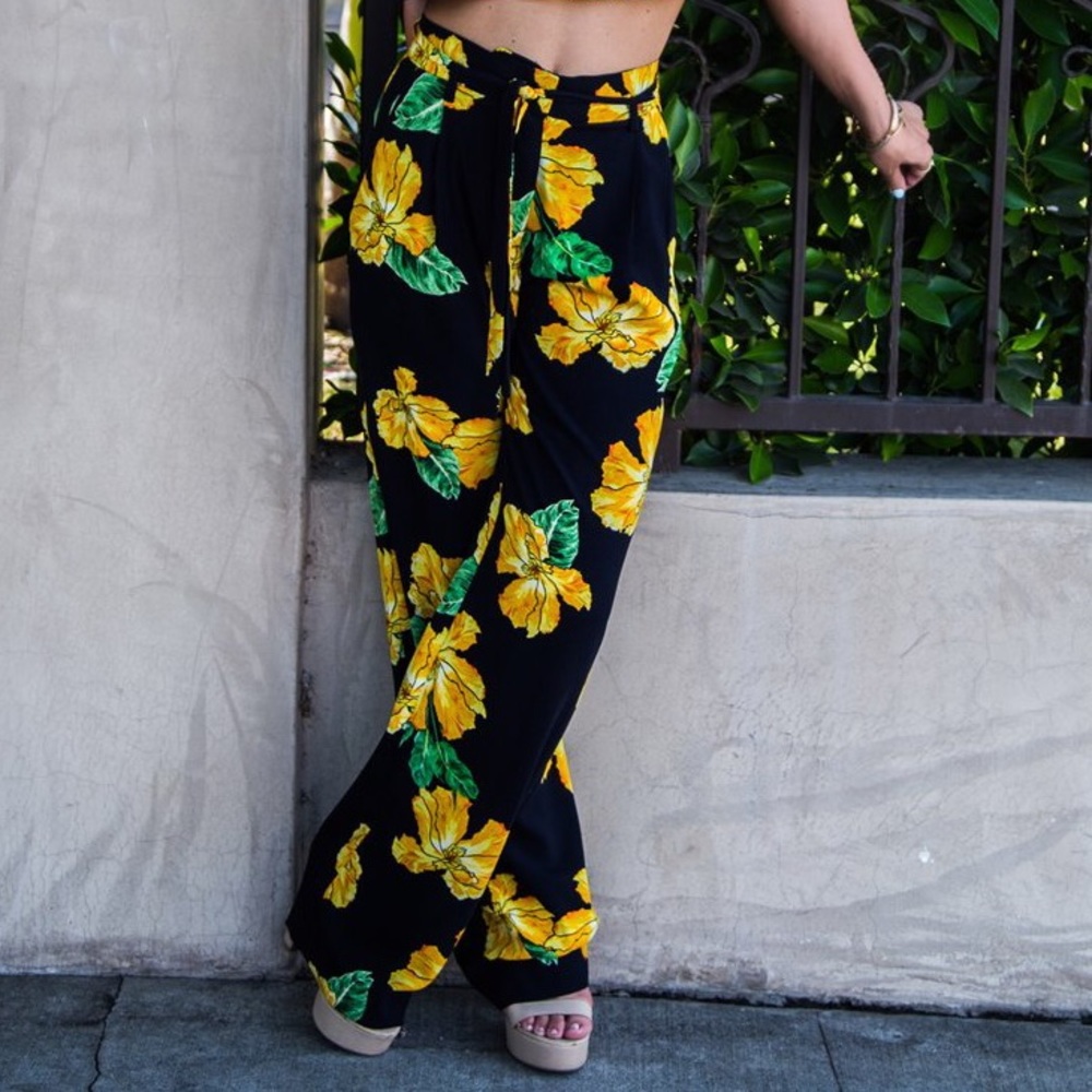 Zara high-waisted flower trousers!