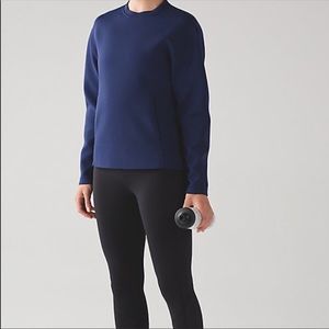 Lululemon embrace the space top