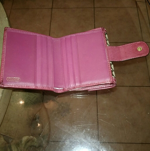 Coach Small Wallet - Picture 3 of 3
