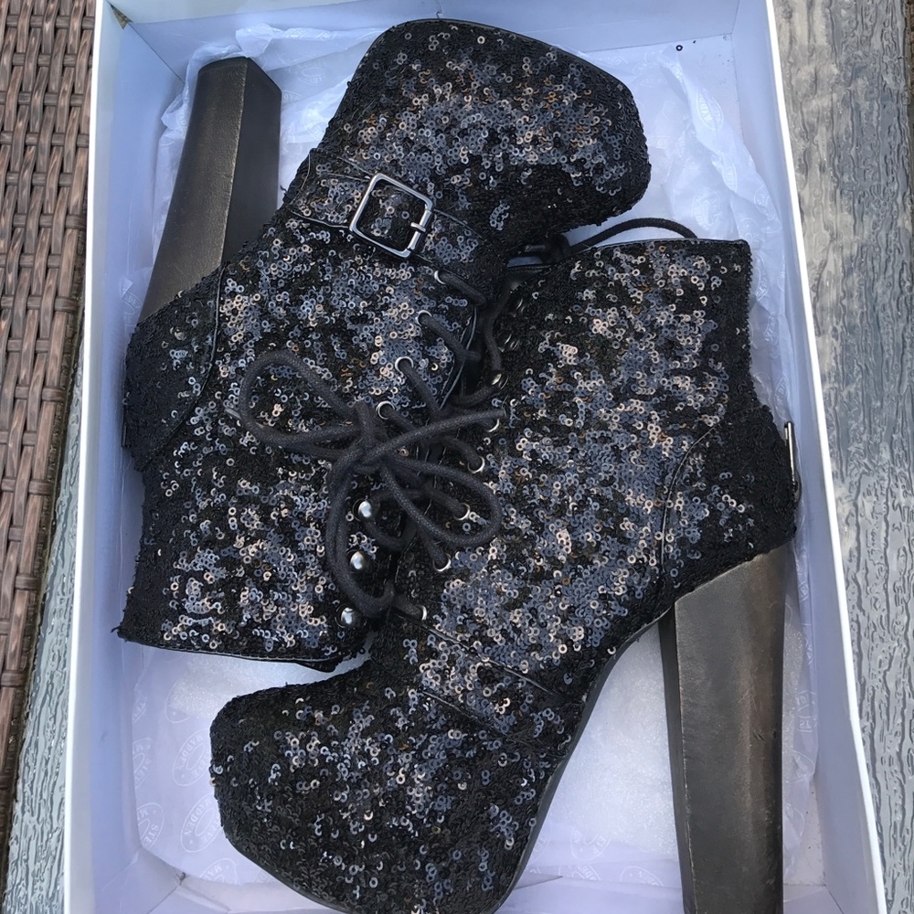 Steve Madden boots