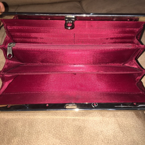 wallet! - Picture 2 of 2