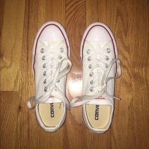 White ankle converse.