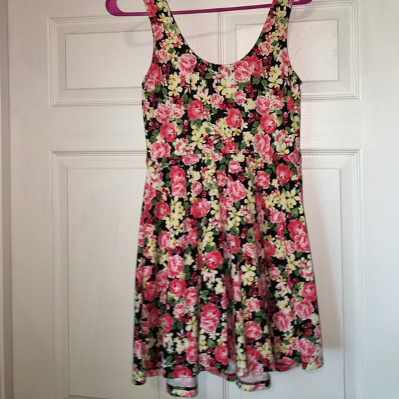 Dress - Picture 2 of 2