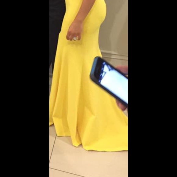 SHERRI HILL PROM DRESS - Picture 3 of 7