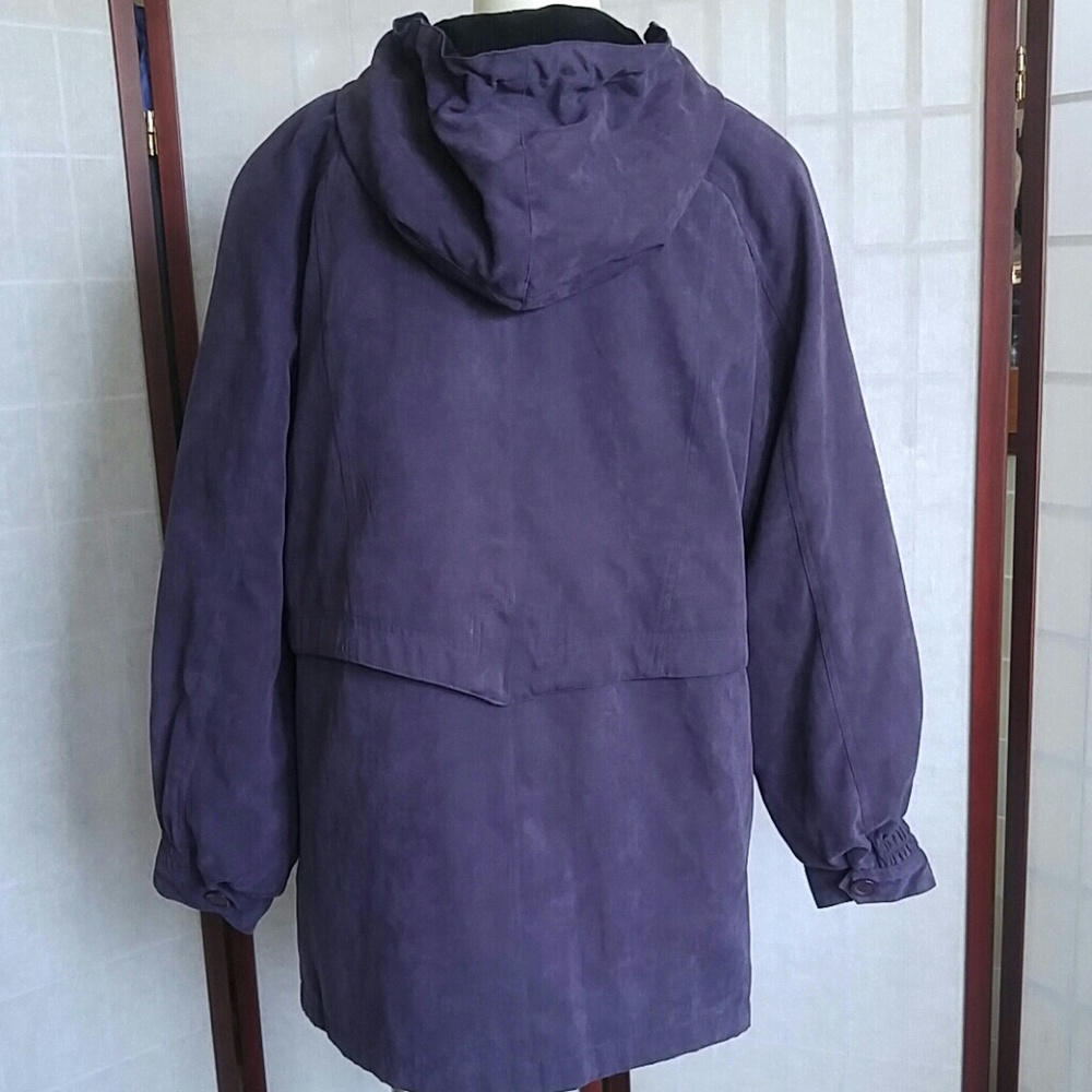 Coat - Picture 4 of 7