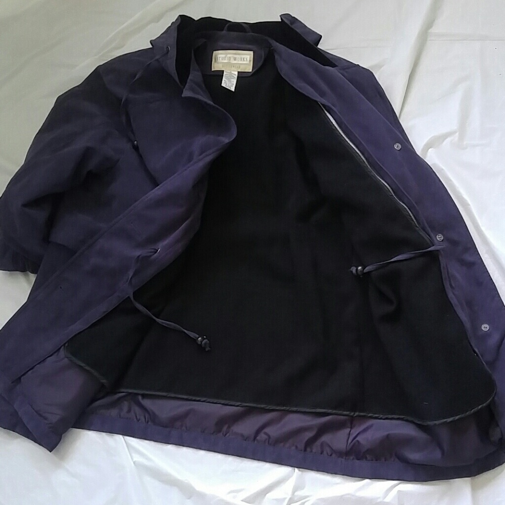 Coat - Picture 5 of 7