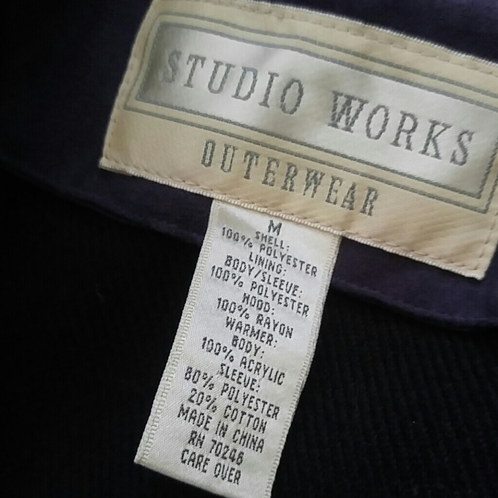 Coat - Picture 7 of 7