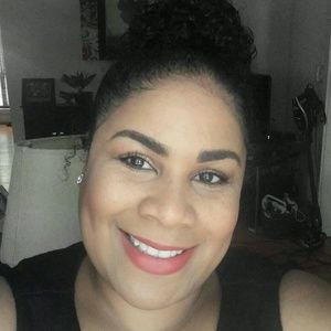 Meet your Posher, Janelle