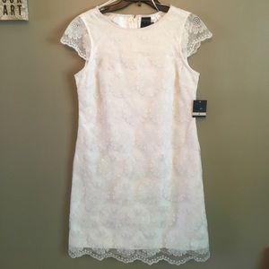 ✨NWT✨ White Lace Gabby Skye Dress