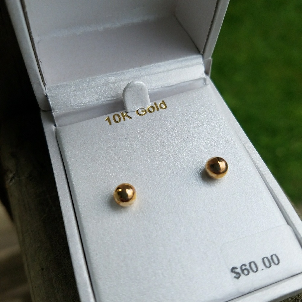 Simple 10kt Gold Ball Earrings
