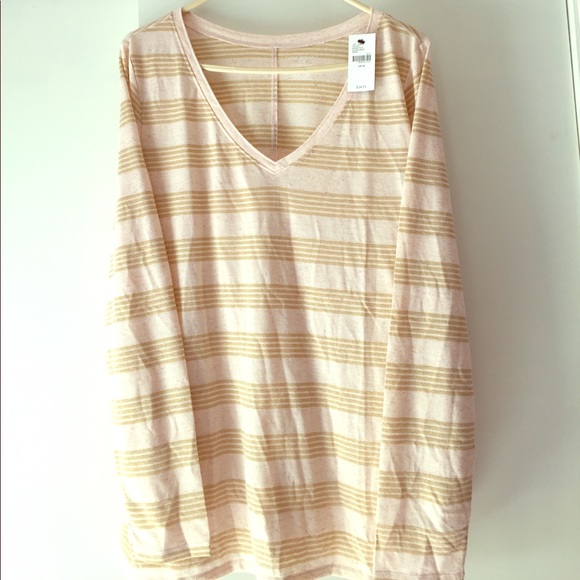 🌺PRICE DROP🌺 Lane Bryant Shimmer Top NWT - Picture 2 of 3