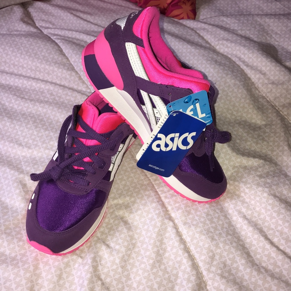 Asics, Brand New!