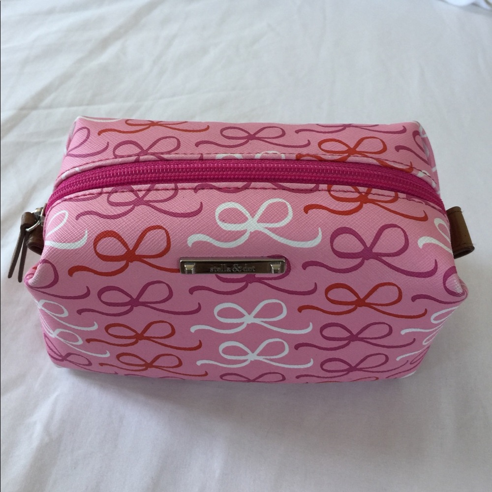 Stella & Dot makeup bag