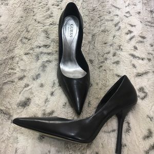 Guess by Marciano Classic Black Pointed Pumps