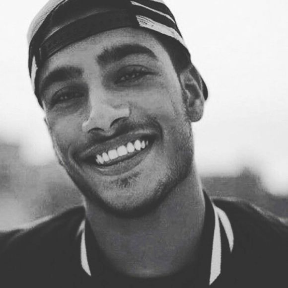 Meet your Posher, Sean - Picture 1 of 1