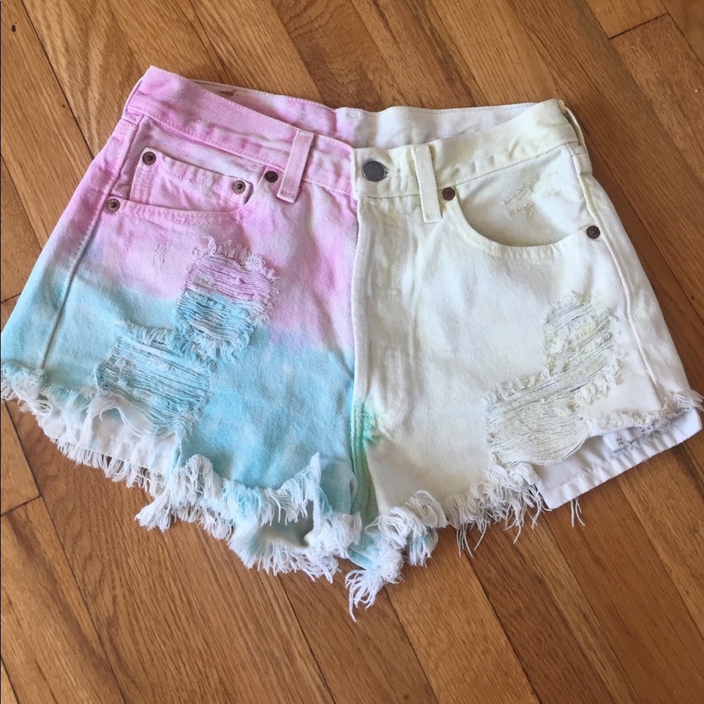 Levi high rise cutoff shorts