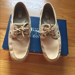 Tan Sperrys