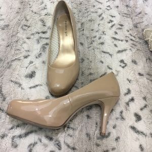 Madden Girl Nude Pumps size 11