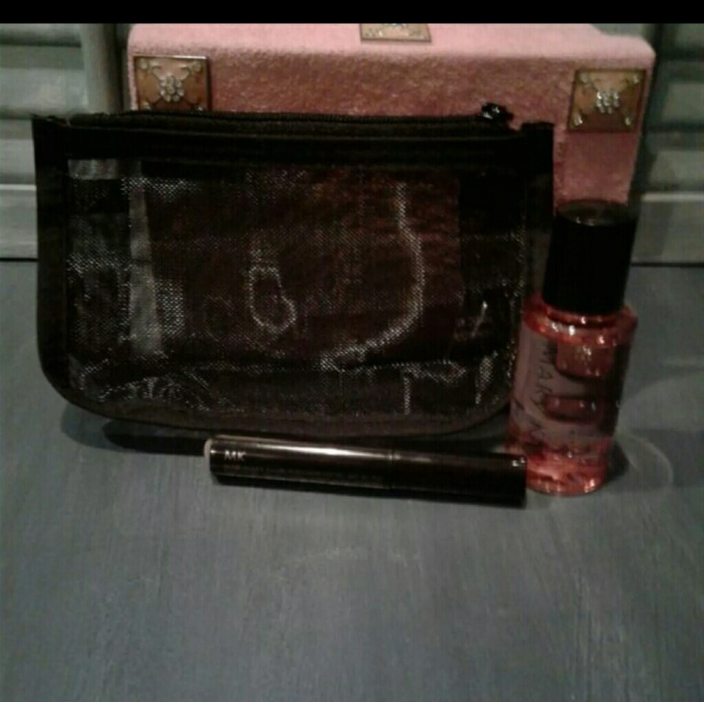 New Mary Kay Eyes Travel Kit