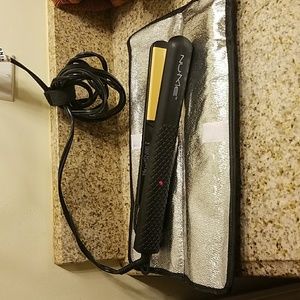 Nume flat iron bonus cover included